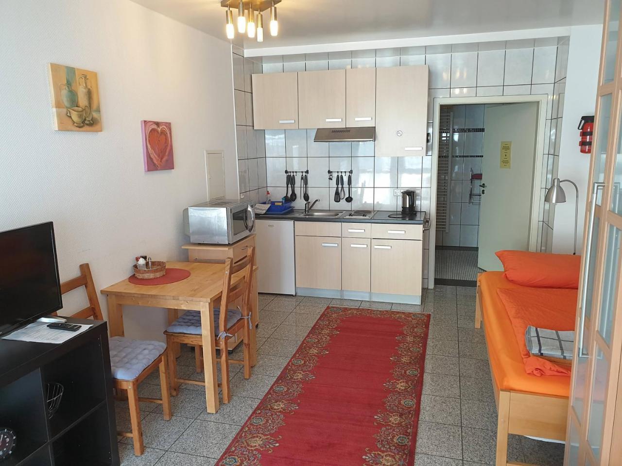 Apartmenthaus "Zum Lowen" Heidelberg - Ziegelhausen Extérieur photo